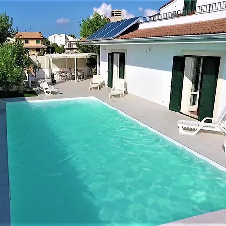 Pantarei Guest house *